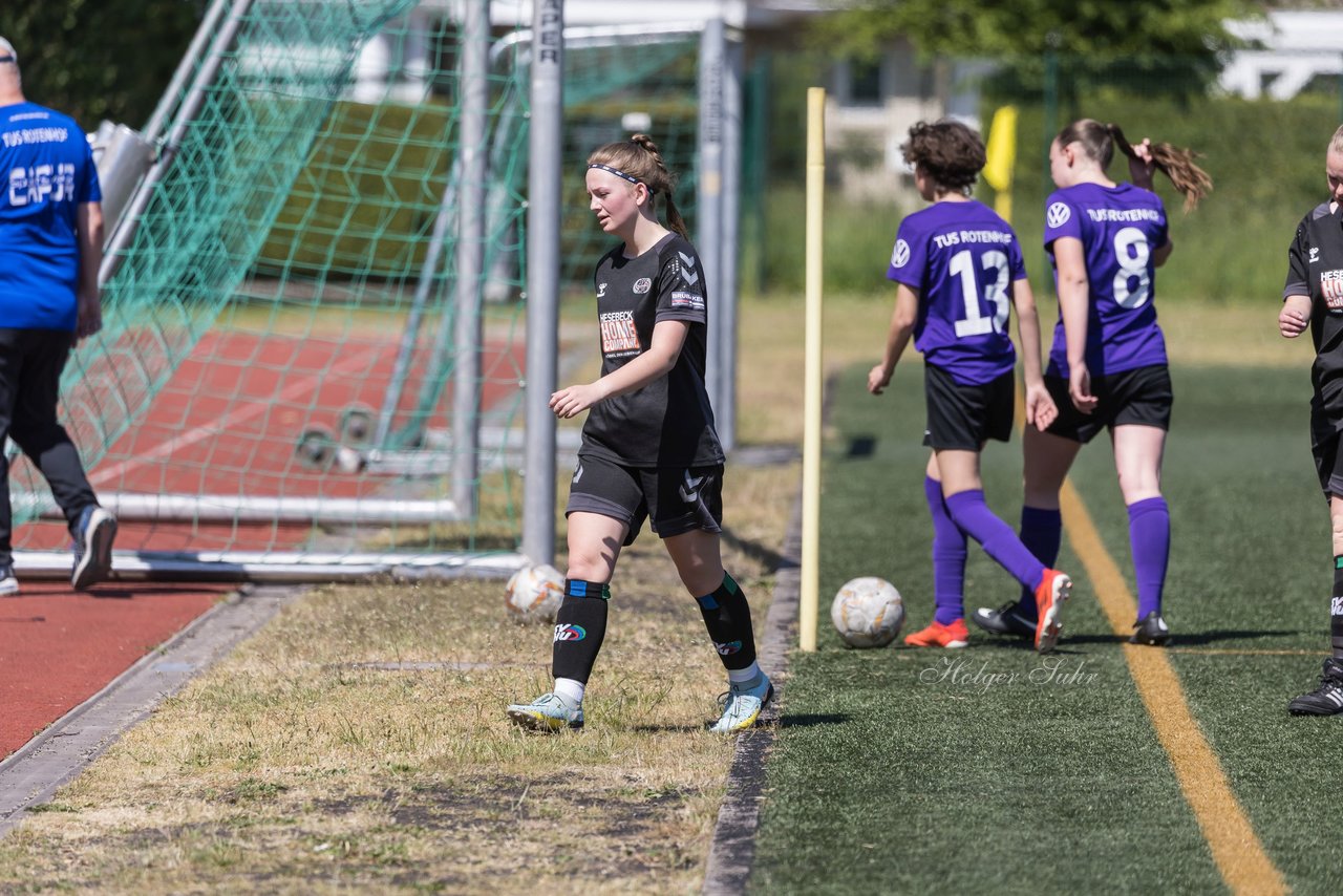 Bild 101 - wBJ SV Henstedt Ulzburg - TuS Rotenhof : Ergebnis: 12:0